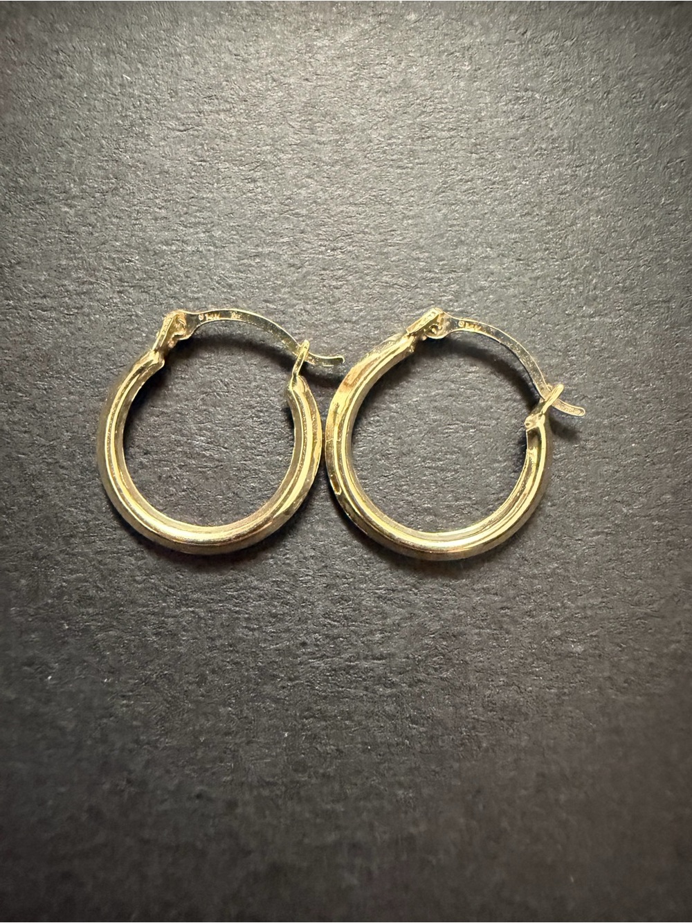 14k solid yellow gold - Knife edge hoop Earrings